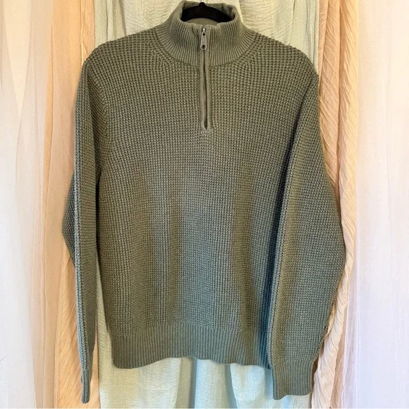 J.Crew men’s sweater (size xl) hunter green.  Pre-owned - Picture 6 of 15